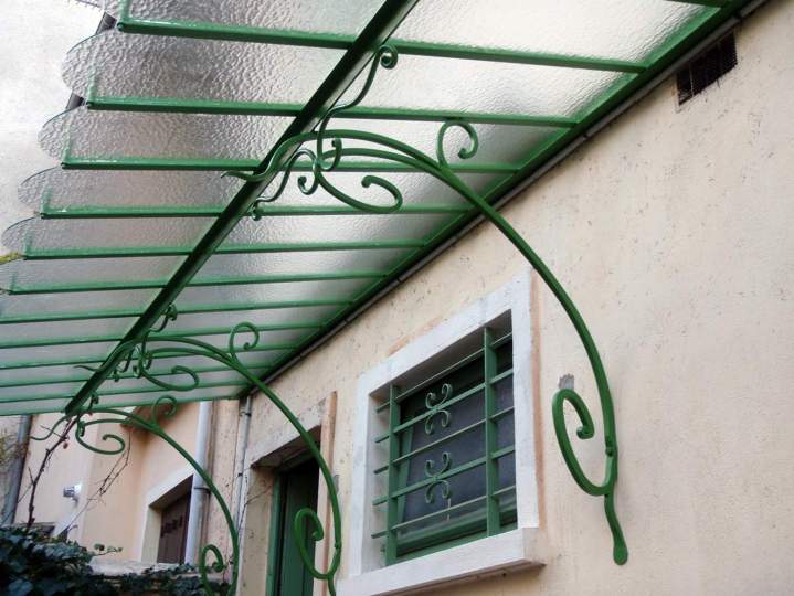 Auvent métallique Nanterre